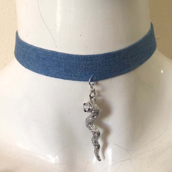 Chocker and bracelet bundle - Picture 4 of 8